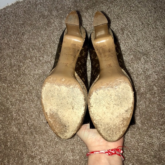 Authentic 💯 Louis Vuitton Rivolli cork pumps - Picture 4 of 8